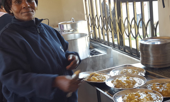 NEW-KITCHEN-SERVING-FOOD